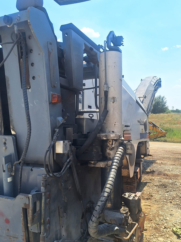 Wirtgen W 120 F - قشاطة أسفلت: صورة 5 Wirtgen W 120 F - قشاطة أسفلت: صورة 5