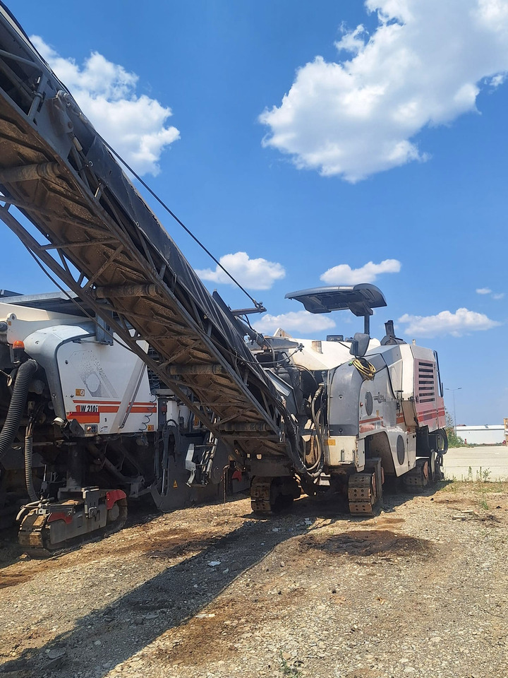 Wirtgen W 120 F - قشاطة أسفلت: صورة 1 Wirtgen W 120 F - قشاطة أسفلت: صورة 1