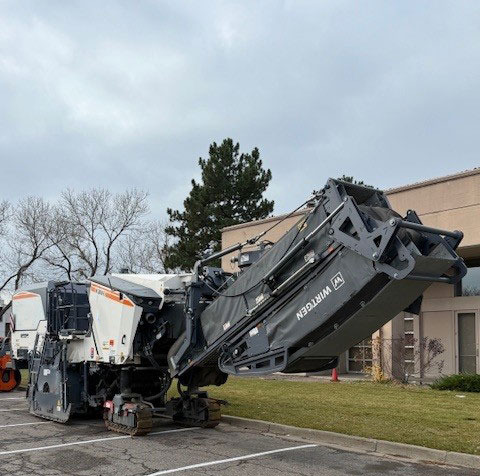 Wirtgen W 200 Fi - قشاطة أسفلت: صورة 4 Wirtgen W 200 Fi - قشاطة أسفلت: صورة 4