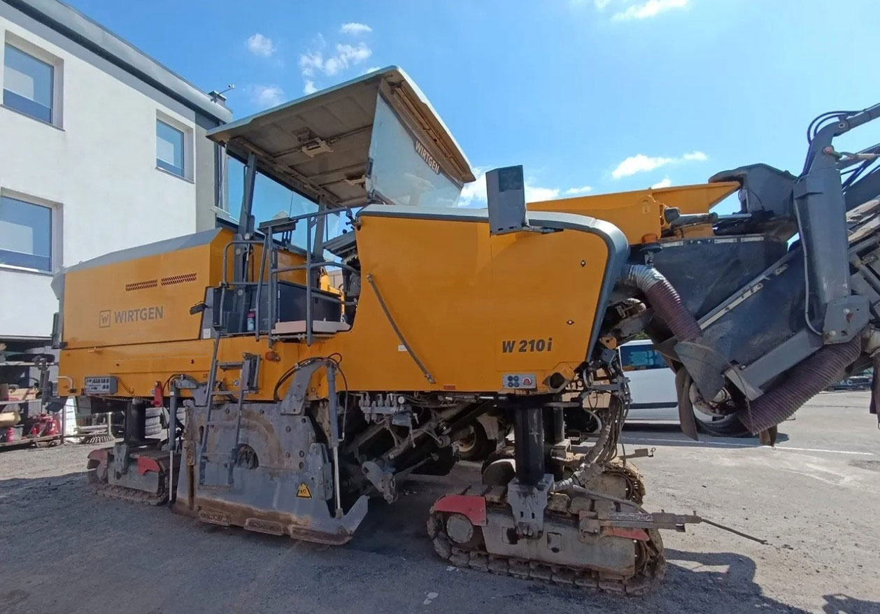 Wirtgen W 210 i - قشاطة أسفلت: صورة 5 Wirtgen W 210 i - قشاطة أسفلت: صورة 5