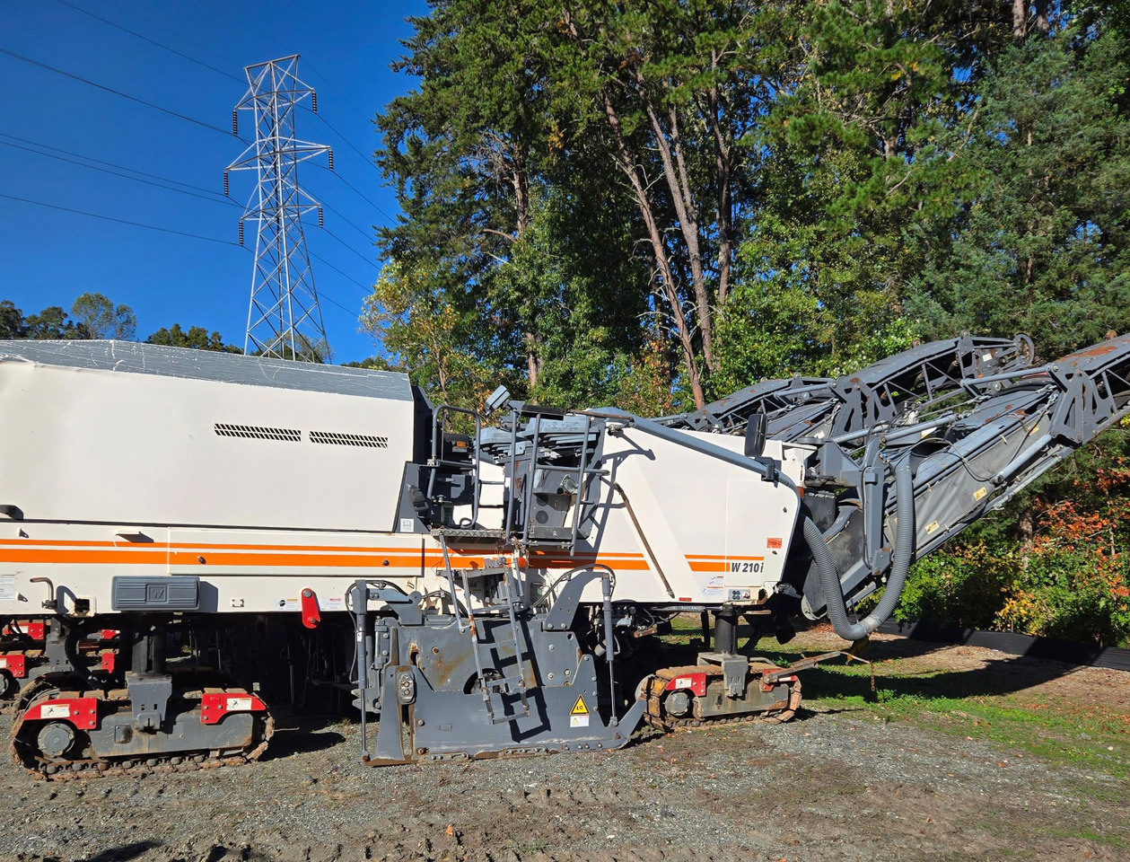 Wirtgen W 210 i - قشاطة أسفلت: صورة 3 Wirtgen W 210 i - قشاطة أسفلت: صورة 3