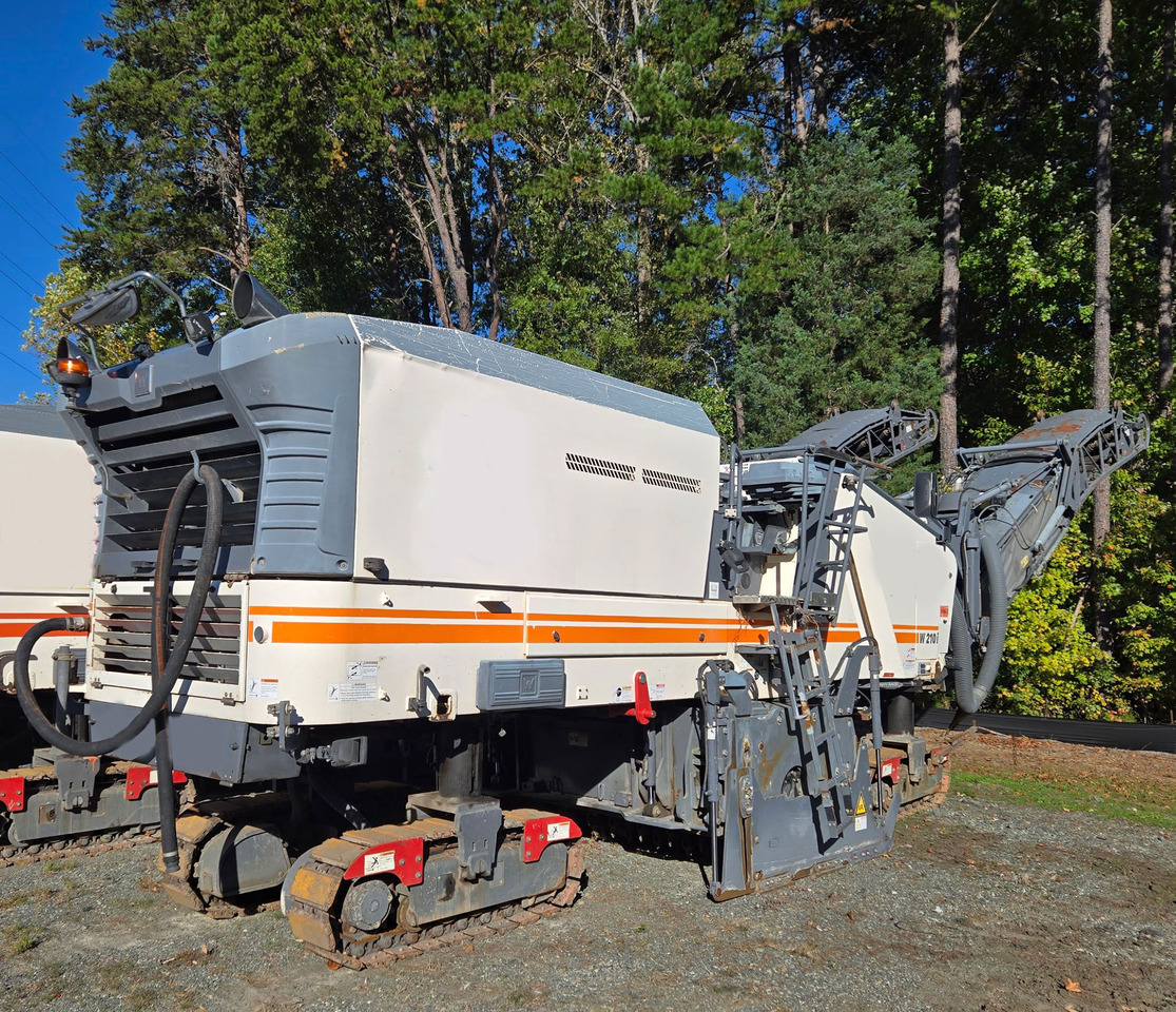 Wirtgen W 210 i - قشاطة أسفلت: صورة 2 Wirtgen W 210 i - قشاطة أسفلت: صورة 2