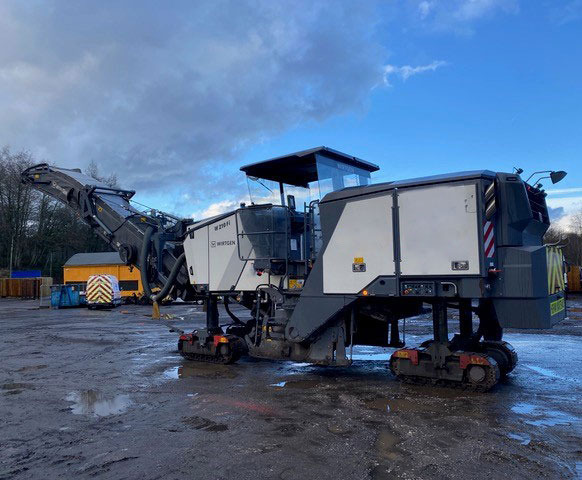 Wirtgen W 210 i - قشاطة أسفلت: صورة 4 Wirtgen W 210 i - قشاطة أسفلت: صورة 4