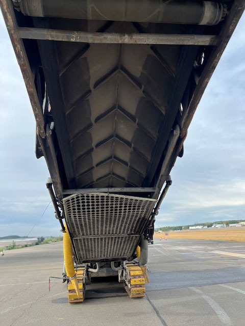 Wirtgen W 220 Fi - قشاطة أسفلت: صورة 5 Wirtgen W 220 Fi - قشاطة أسفلت: صورة 5