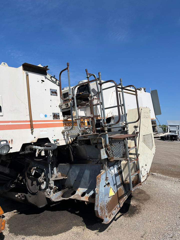 قشاطة أسفلت Wirtgen W 2200: صورة 9