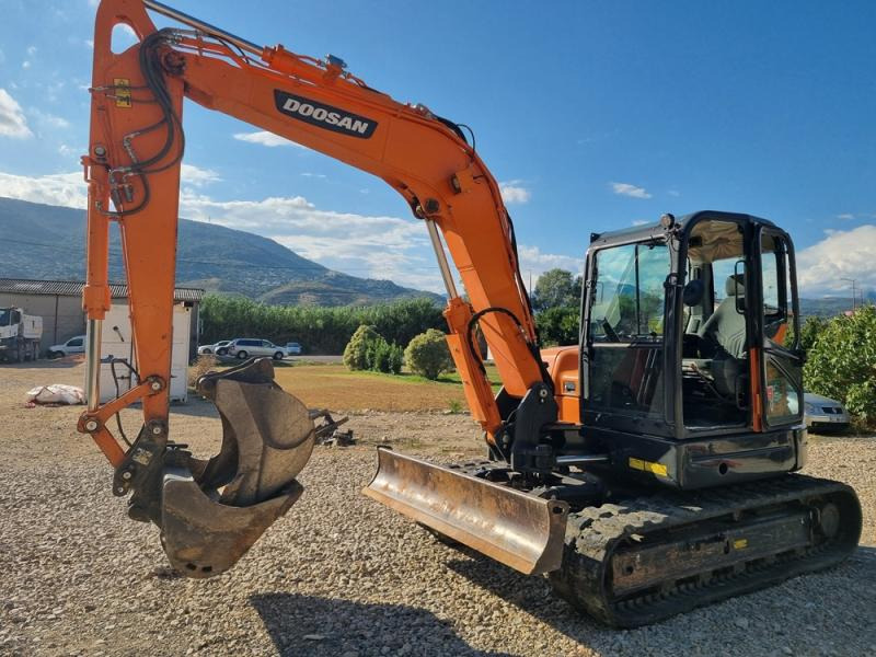 Doosan DX85 - حفارة مُصَّغرة: صورة 3 Doosan DX85 - حفارة مُصَّغرة: صورة 3
