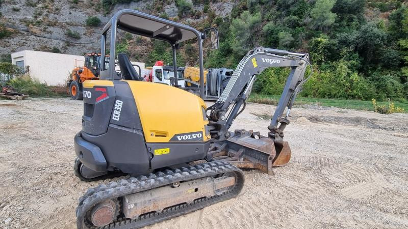 Volvo ECR35D - حفارة مُصَّغرة: صورة 1 Volvo ECR35D - حفارة مُصَّغرة: صورة 1