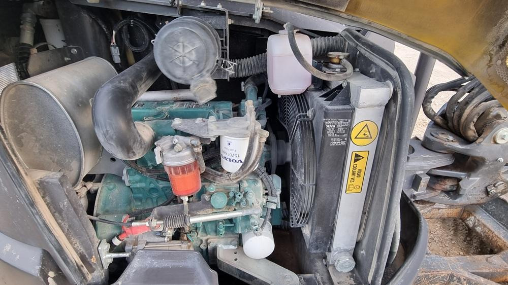 Volvo ECR35D - حفارة مُصَّغرة: صورة 5 Volvo ECR35D - حفارة مُصَّغرة: صورة 5