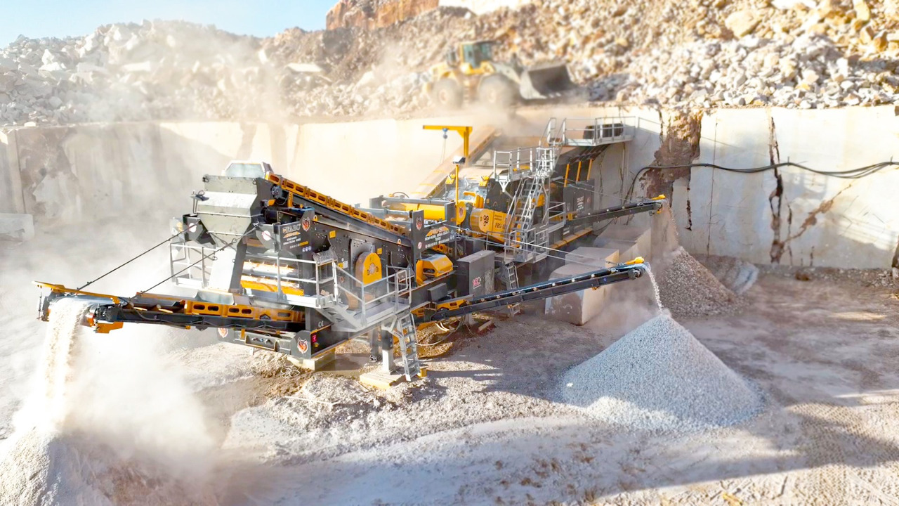 FABO Mobile crusher - كسارة متحركه: صورة 1 FABO Mobile crusher - كسارة متحركه: صورة 1