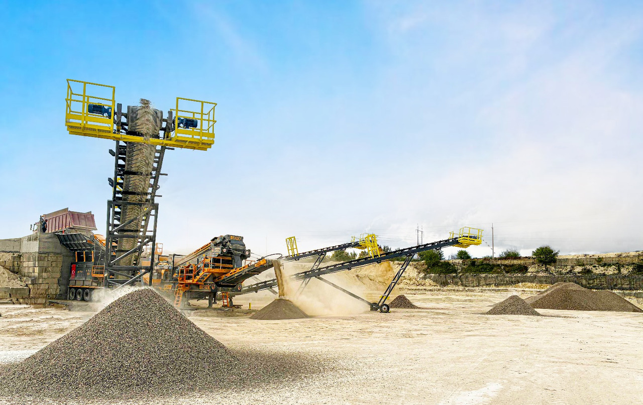 FABO Mobile crusher - كسارة متحركه: صورة 3 FABO Mobile crusher - كسارة متحركه: صورة 3