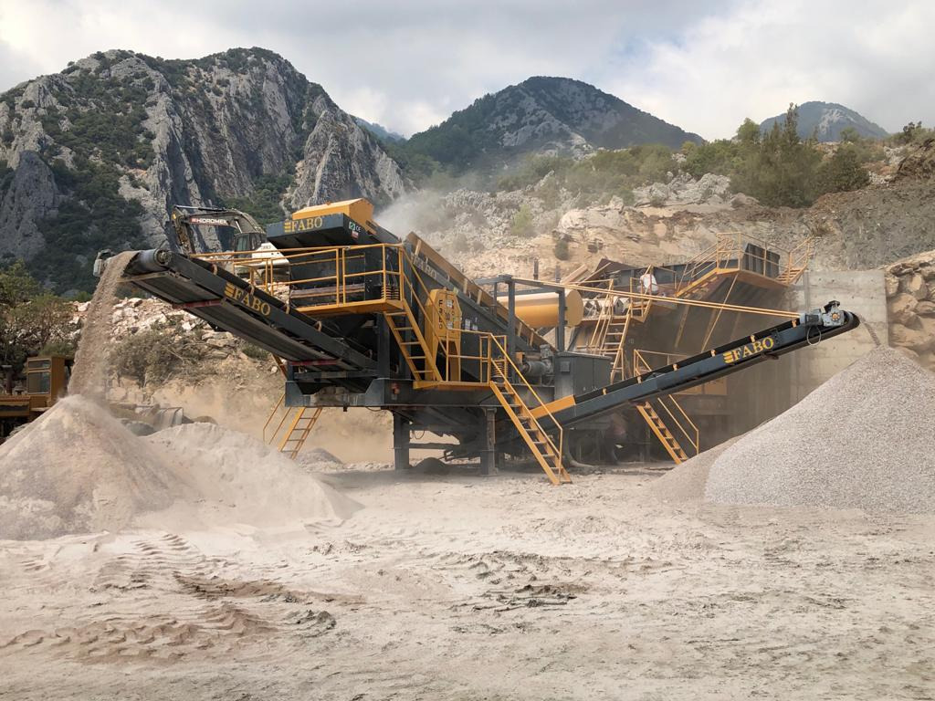 FABO Mobile crusher - كسارة متحركه: صورة 4 FABO Mobile crusher - كسارة متحركه: صورة 4