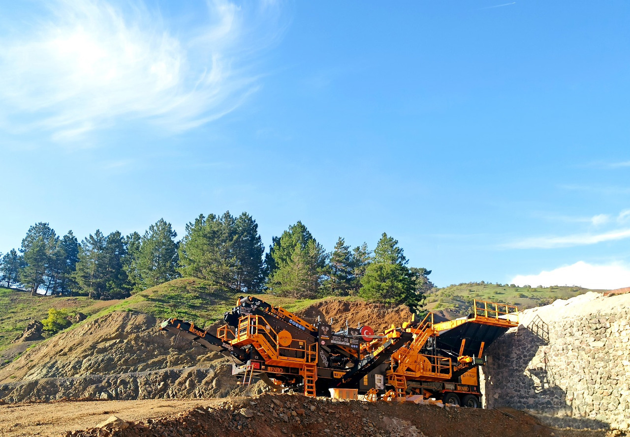 FABO Mobile crusher - كسارة متحركه: صورة 2 FABO Mobile crusher - كسارة متحركه: صورة 2