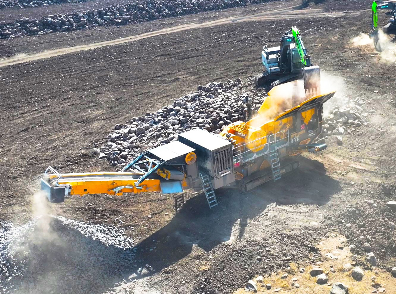 FABO Mobile crusher - كسارة متحركه: صورة 3 FABO Mobile crusher - كسارة متحركه: صورة 3