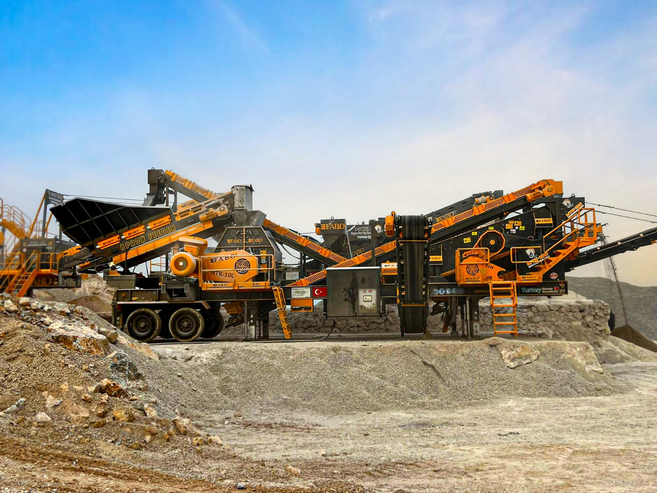 FABO Mobile crusher - كسارة متحركه: صورة 3 FABO Mobile crusher - كسارة متحركه: صورة 3