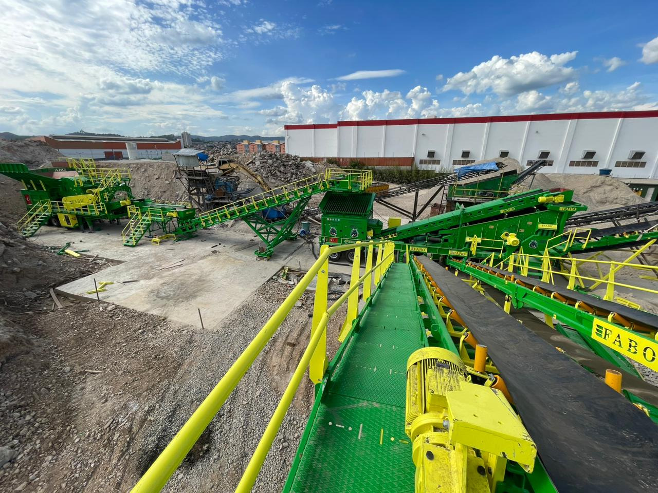 FABO Mobile crusher - كسارة متحركه: صورة 5 FABO Mobile crusher - كسارة متحركه: صورة 5