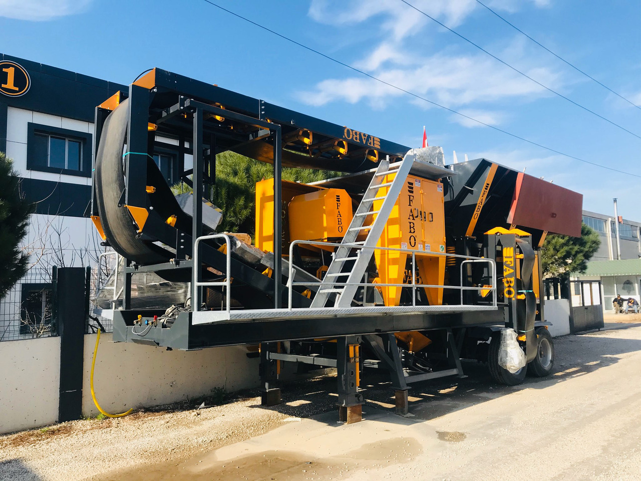 FABO Mobile crusher - كسارة متحركه: صورة 2 FABO Mobile crusher - كسارة متحركه: صورة 2