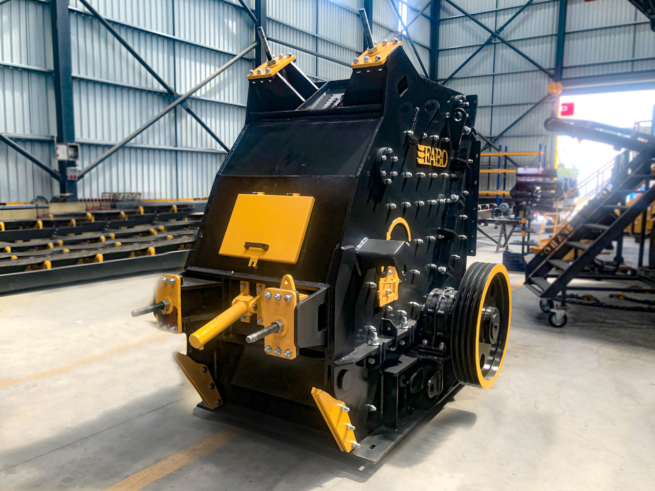FABO impact crusher - كسارة التصادمية: صورة 2 FABO impact crusher - كسارة التصادمية: صورة 2