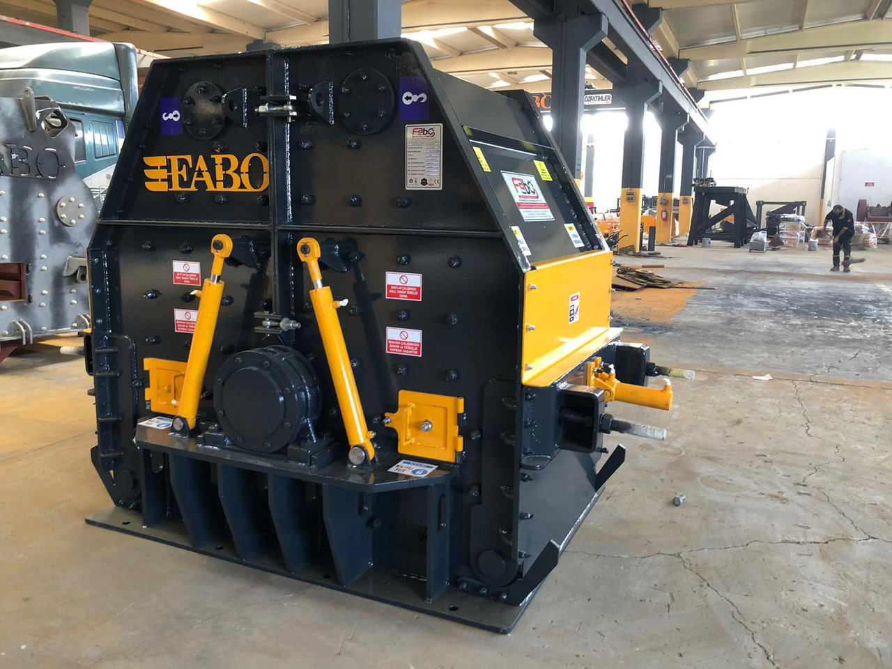 FABO impact crusher - كسارة التصادمية: صورة 1 FABO impact crusher - كسارة التصادمية: صورة 1