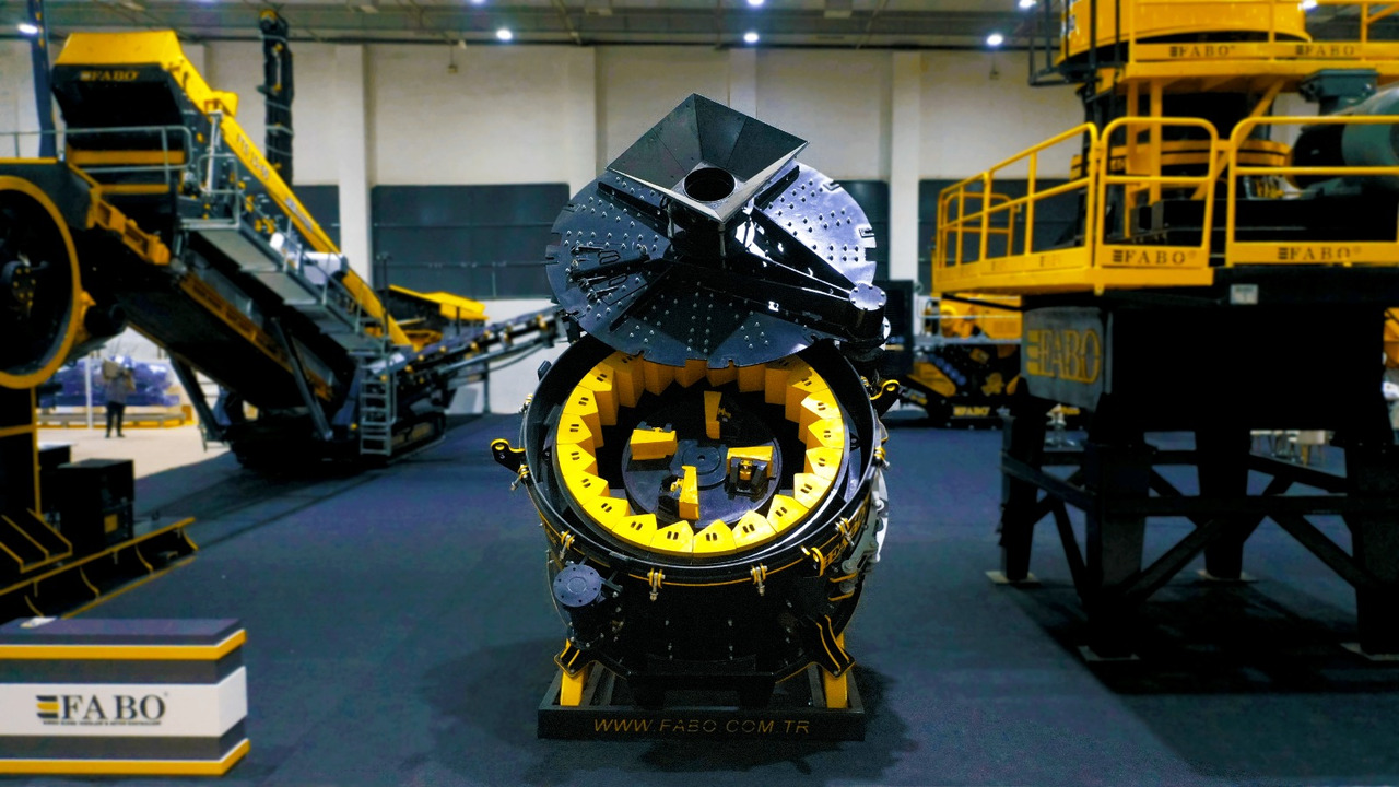 FABO impact crusher - كسارة التصادمية: صورة 1 FABO impact crusher - كسارة التصادمية: صورة 1