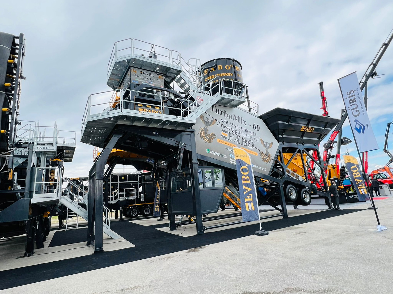 FABO mobile concrete batching plant - مصنع الخرسانة: صورة 1 FABO mobile concrete batching plant - مصنع الخرسانة: صورة 1