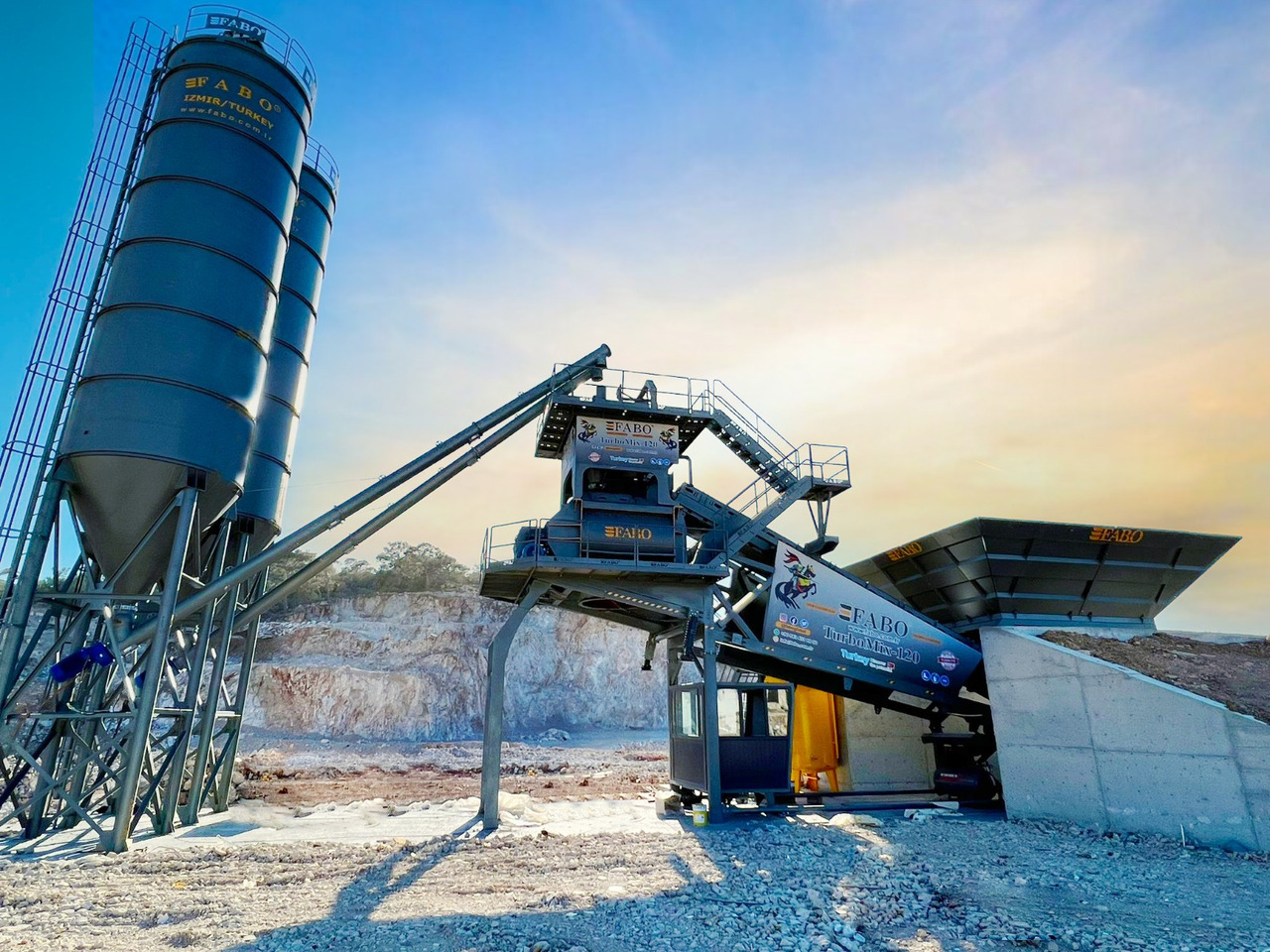 جديدة مصنع الخرسانة FABO mobile concrete batching plant: صورة 1