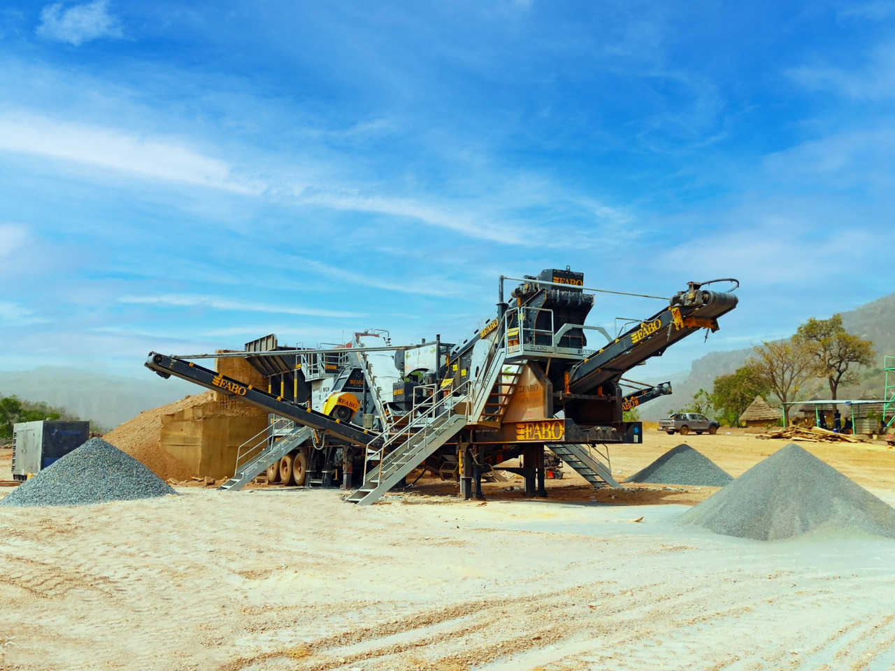FABO mobile jaw crusher - كسارة فكية: صورة 1 FABO mobile jaw crusher - كسارة فكية: صورة 1