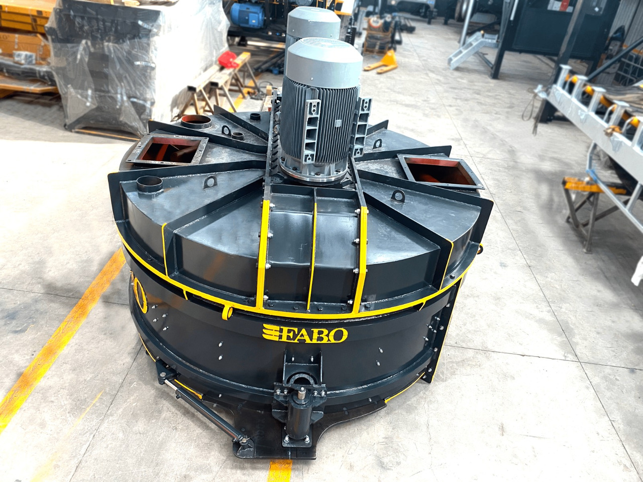 FABO twin shaft mixer - خلاطه اسمنت: صورة 4 FABO twin shaft mixer - خلاطه اسمنت: صورة 4