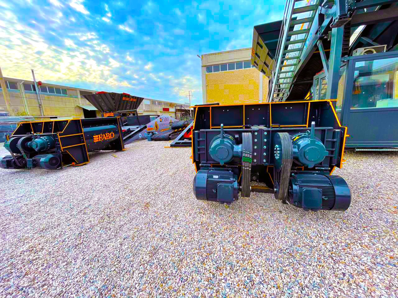 FABO twin shaft mixer - خلاطه اسمنت: صورة 4 FABO twin shaft mixer - خلاطه اسمنت: صورة 4