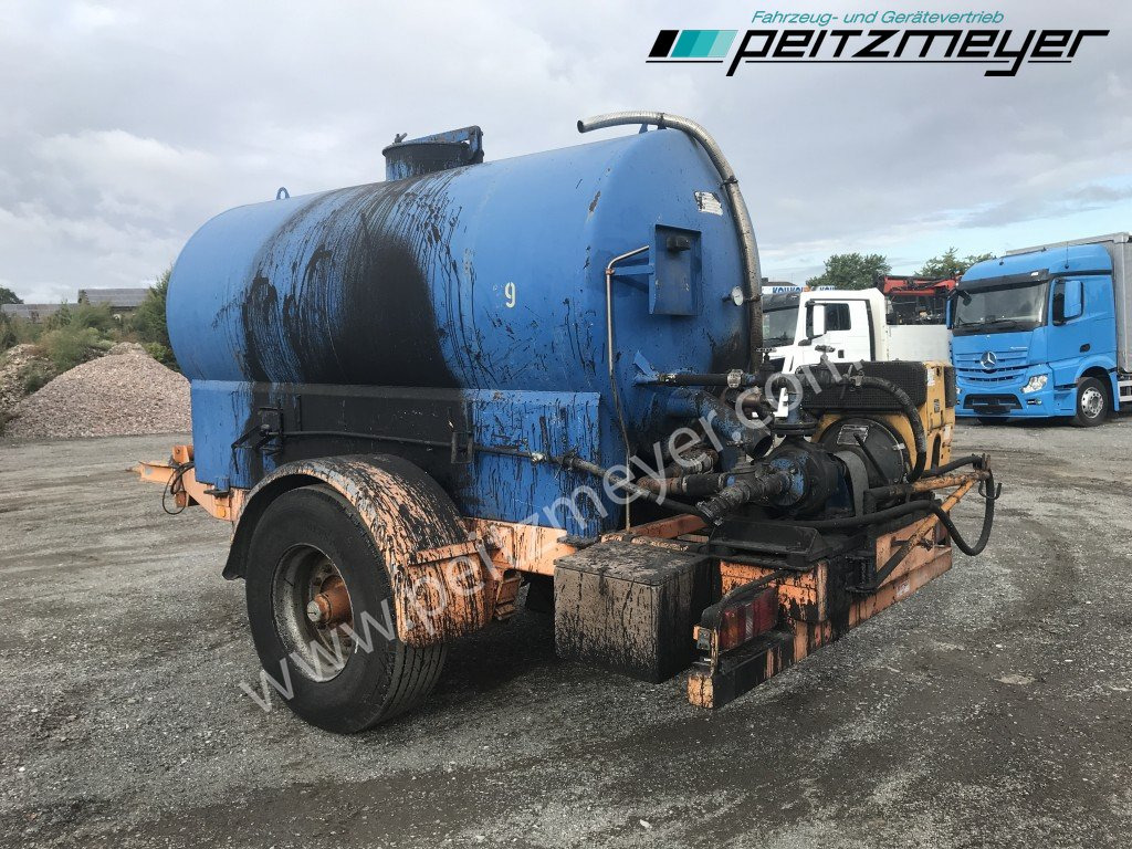 BATHE 1 Achs Anhänger Bitum / Teerkocher ST 5 E - 4,8 m³ zGG 9,5 t. - موزع الأسفلت: صورة 2 BATHE 1 Achs Anhänger Bitum / Teerkocher ST 5 E - 4,8 m³ zGG 9,5 t. - موزع الأسفلت: صورة 2