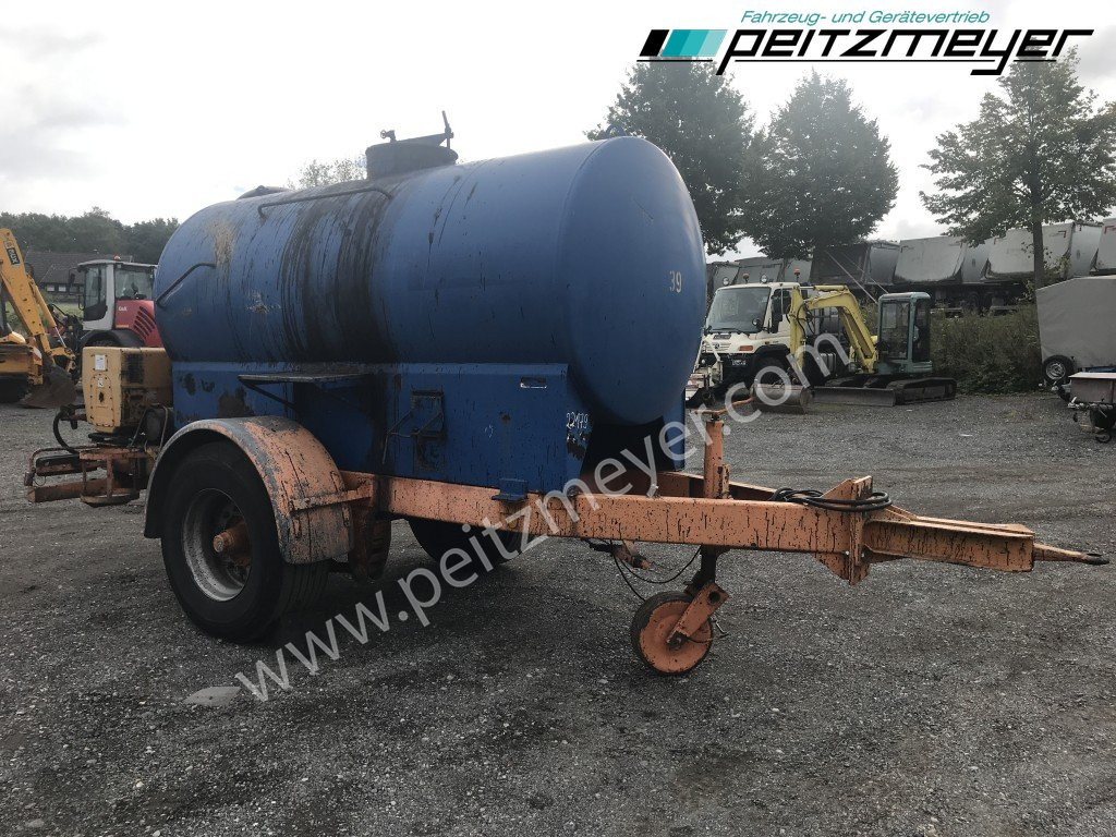 BATHE 1 Achs Anhänger Bitum / Teerkocher ST 5 E - 4,8 m³ zGG 9,5 t. - موزع الأسفلت: صورة 4 BATHE 1 Achs Anhänger Bitum / Teerkocher ST 5 E - 4,8 m³ zGG 9,5 t. - موزع الأسفلت: صورة 4