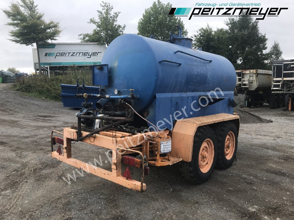 BATHE TANDEMANHÄNGER Bitum / Teerkocher 3,5 m³ Hatz Diesel-Motor 1 B 40 - موزع الأسفلت: صورة 1 BATHE TANDEMANHÄNGER Bitum / Teerkocher 3,5 m³ Hatz Diesel-Motor 1 B 40 - موزع الأسفلت: صورة 1