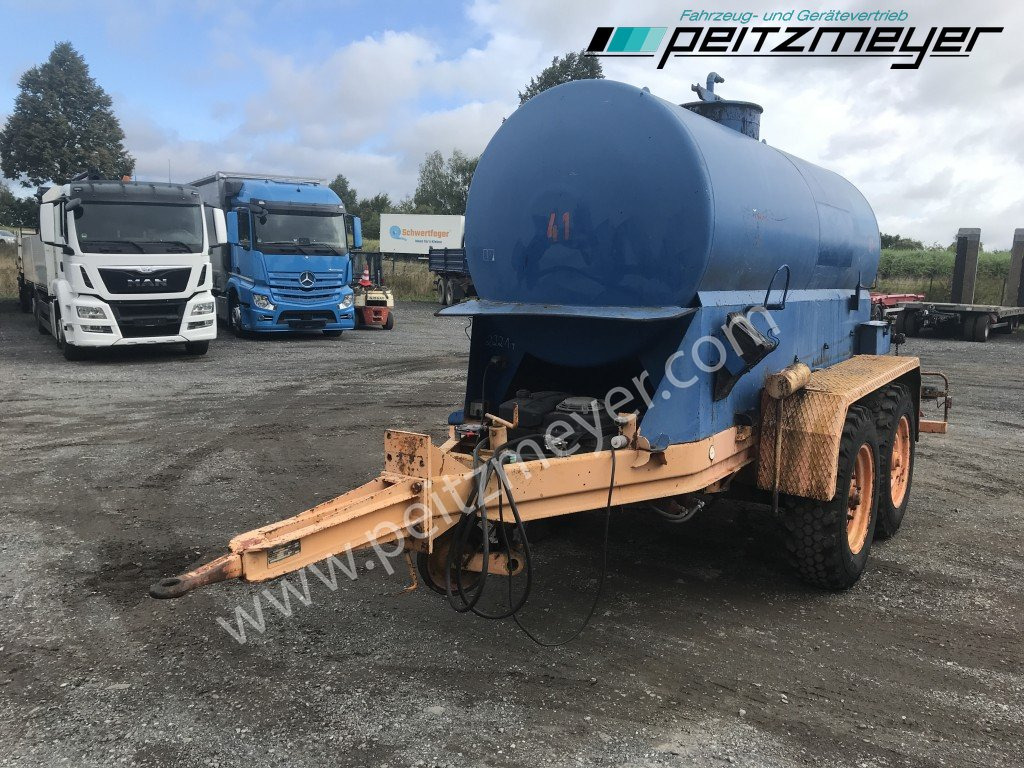 BATHE TANDEMANHÄNGER Bitum / Teerkocher 3,5 m³ Hatz Diesel-Motor 1 B 40 - موزع الأسفلت: صورة 3 BATHE TANDEMANHÄNGER Bitum / Teerkocher 3,5 m³ Hatz Diesel-Motor 1 B 40 - موزع الأسفلت: صورة 3