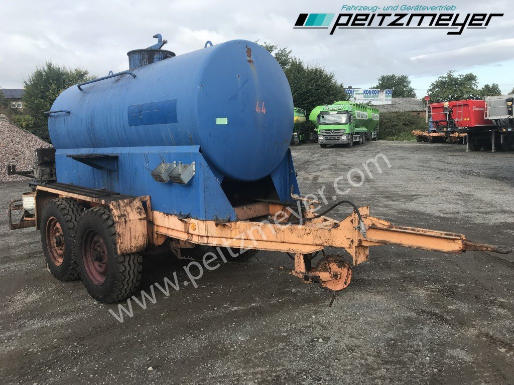BATHE TANDEMANHÄNGER Bitum / Teerkocher 3,5 m³ Hatz Diesel-Motor 1 B 40 - موزع الأسفلت: صورة 3 BATHE TANDEMANHÄNGER Bitum / Teerkocher 3,5 m³ Hatz Diesel-Motor 1 B 40 - موزع الأسفلت: صورة 3