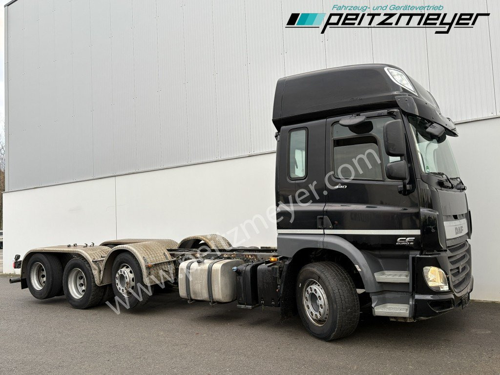 DAF CF 440 FAK 8x2 Fahrgestell Getriebe neuwertig - شاحنة هيكل كابينة: صورة 2 DAF CF 440 FAK 8x2 Fahrgestell Getriebe neuwertig - شاحنة هيكل كابينة: صورة 2