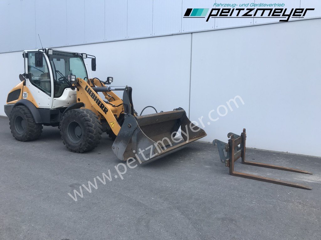 LIEBHERR Radlader L 508 C 4in1 Schaufel + Palettengabel - اللودر بعجل: صورة 2 LIEBHERR Radlader L 508 C 4in1 Schaufel + Palettengabel - اللودر بعجل: صورة 2