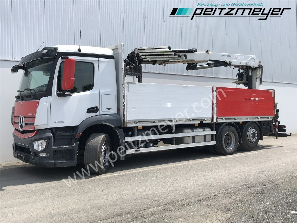 MERCEDES-BENZ Antos 2536 LL Pritsche HMF 2110-L5 5 fach Ausschub mit Steinzange - شاحنات مسطحة, شاحنة كرين: صورة 1 MERCEDES-BENZ Antos 2536 LL Pritsche HMF 2110-L5 5 fach Ausschub mit Steinzange - شاحنات مسطحة, شاحنة كرين: صورة 1