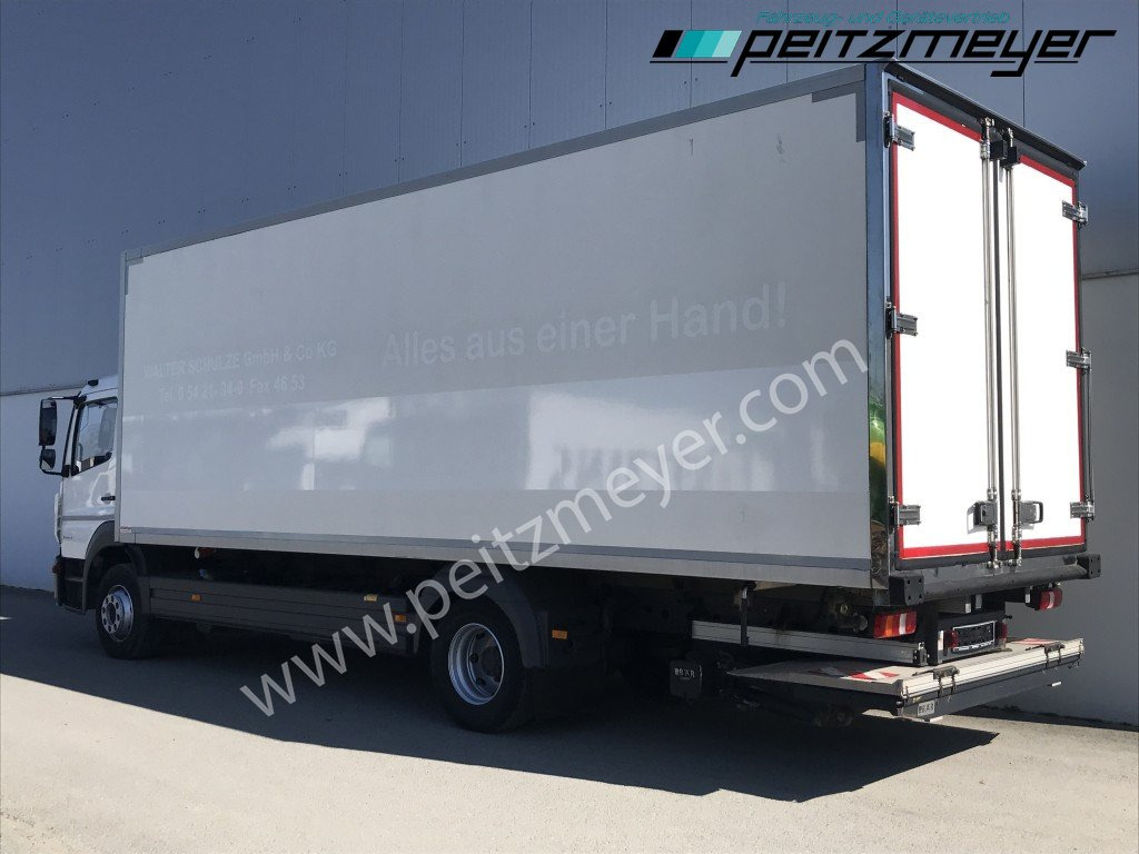 MERCEDES-BENZ Atego 1530 L Tiefkühlkoffer m. LBW, Thermoking T 1200 faltb. LBW 1,5 t., Seitentür, Trennwand - شاحنة الفريزر: صورة 4 MERCEDES-BENZ Atego 1530 L Tiefkühlkoffer m. LBW, Thermoking T 1200 faltb. LBW 1,5 t., Seitentür, Trennwand - شاحنة الفريزر: صورة 4