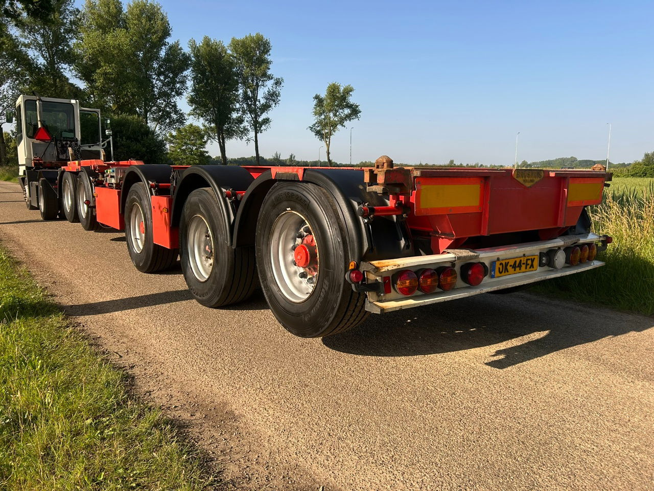 Broshuis 2-Connect-5Akcc / 3 x Steering axle / 4 x Lifting axle / tyres 80 / 3 x - نصف مقطورة لنقل الحاويات: صورة 3 Broshuis 2-Connect-5Akcc / 3 x Steering axle / 4 x Lifting axle / tyres 80 / 3 x - نصف مقطورة لنقل الحاويات: صورة 3