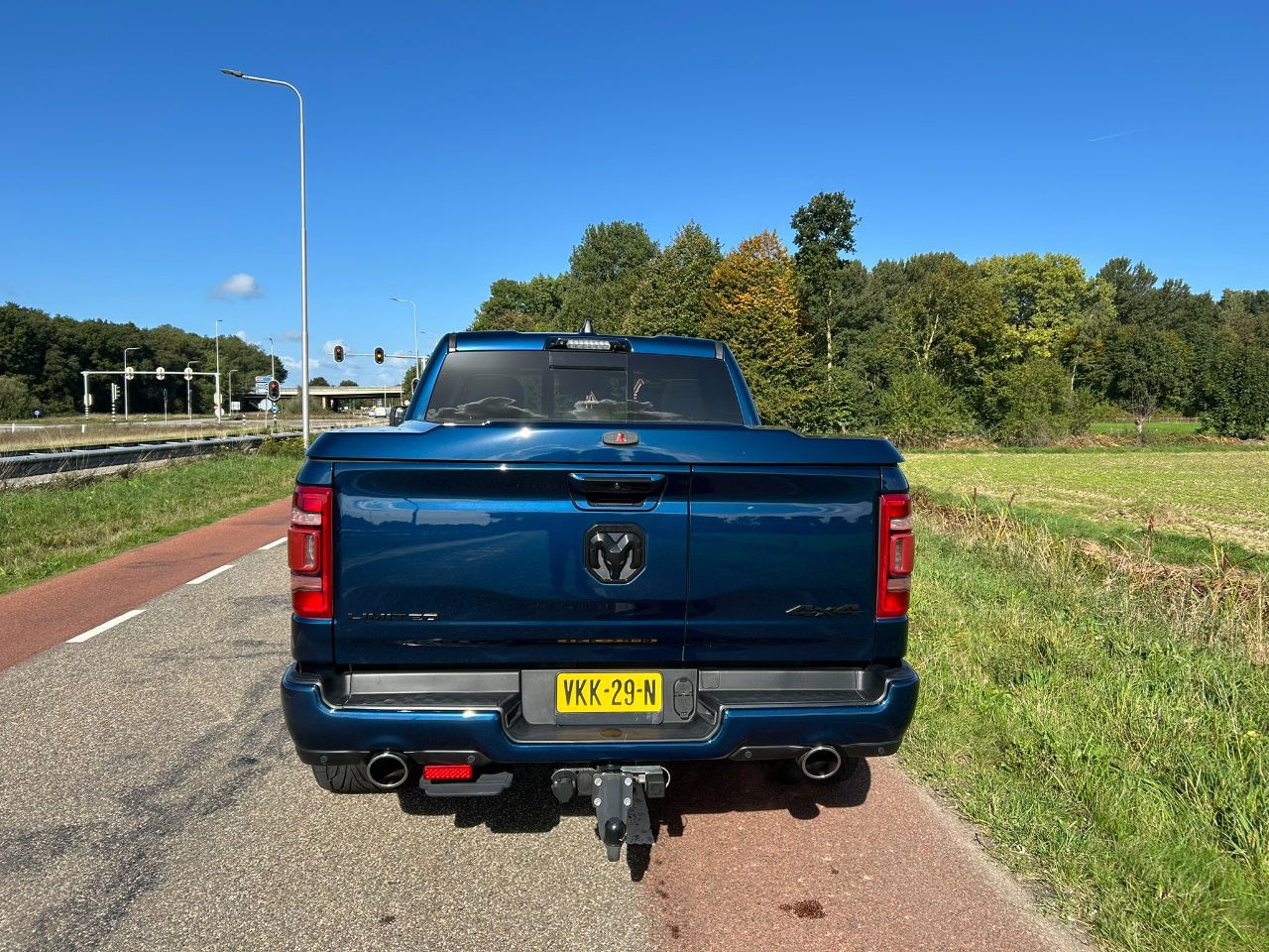 Dodge Ram Pick Up 1500 5.7 V8 4x4 Creb Cab Limeted Hemi Etorque - شاحنة البيك أب: صورة 4 Dodge Ram Pick Up 1500 5.7 V8 4x4 Creb Cab Limeted Hemi Etorque - شاحنة البيك أب: صورة 4