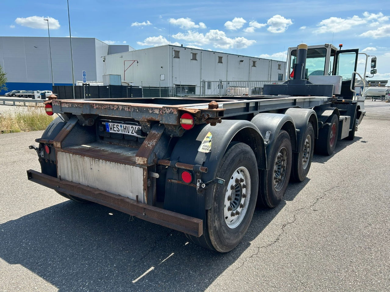 Mafa 2 x in stock 20 ft tipping chassis / disc brakes / lifting axle / alcoa wheels - نصف مقطورة لنقل الحاويات: صورة 3 Mafa 2 x in stock 20 ft tipping chassis / disc brakes / lifting axle / alcoa wheels - نصف مقطورة لنقل الحاويات: صورة 3