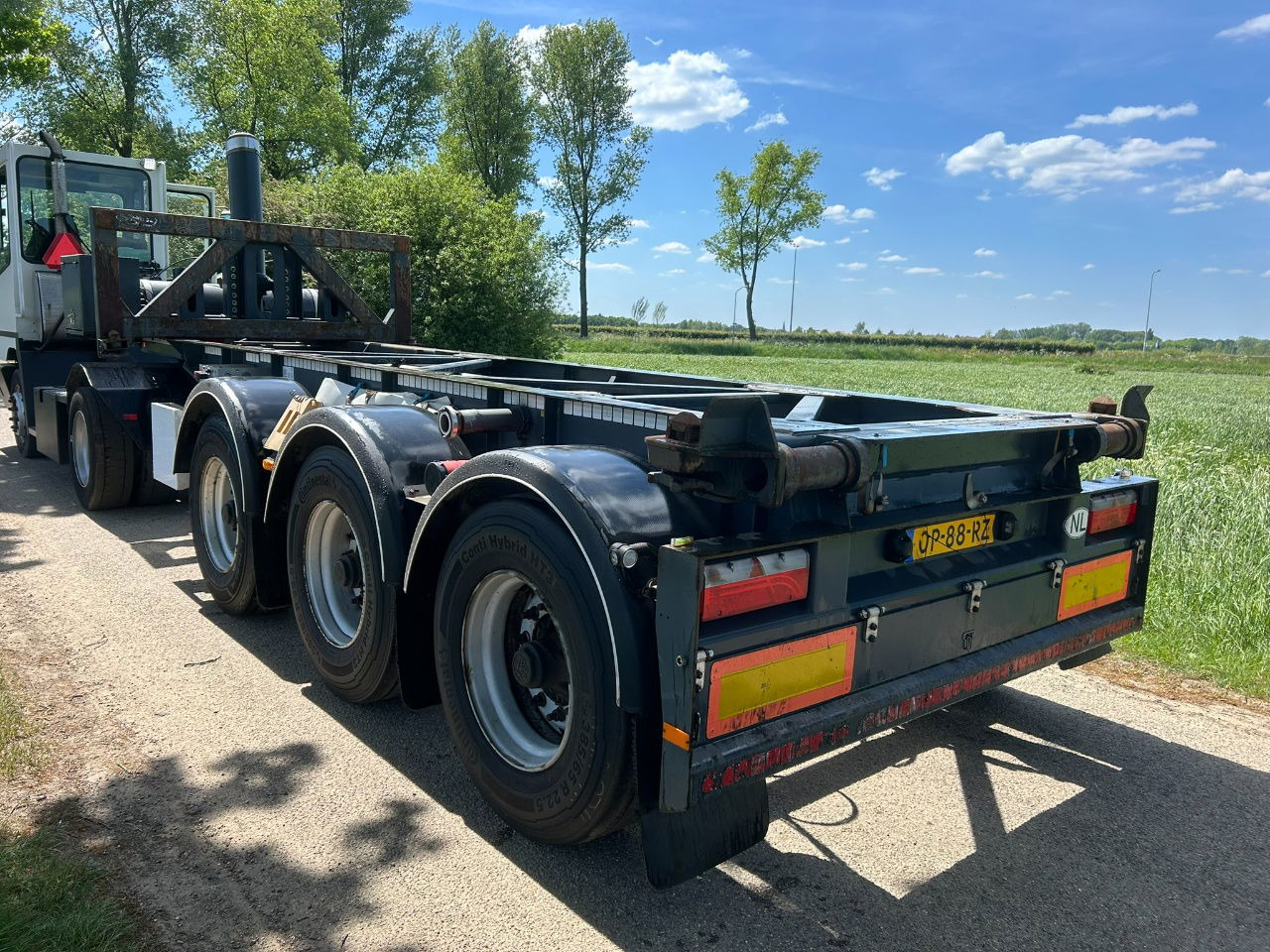 Van Hool 20 ft tipping / elect. 24 v / Tuf 3-2026 / Tyres 70 / Only 49500 km / t - نصف مقطورة لنقل الحاويات: صورة 4 Van Hool 20 ft tipping / elect. 24 v / Tuf 3-2026 / Tyres 70 / Only 49500 km / t - نصف مقطورة لنقل الحاويات: صورة 4