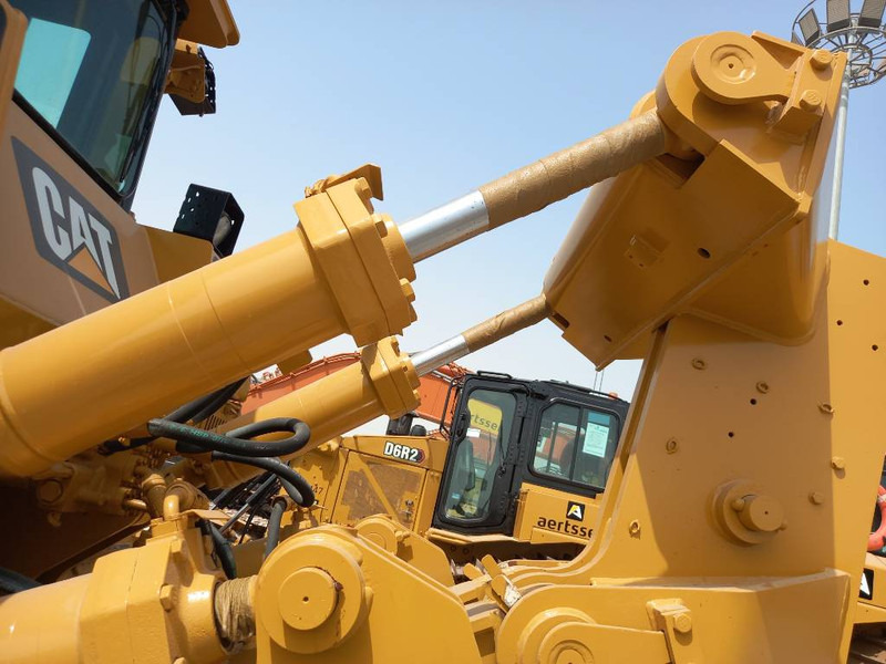 جرافة Cat D8R (Abu Dhabi): صورة 15