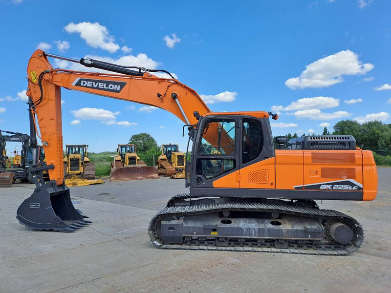 Develon DX225LC-7M - حفار زحاف: صورة 1 Develon DX225LC-7M - حفار زحاف: صورة 1