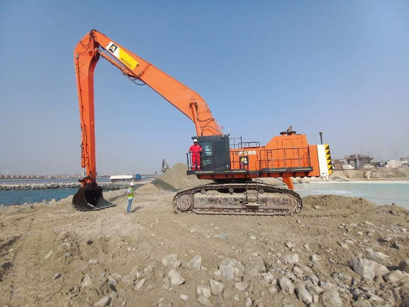 Hitachi EX 1200-6 Longreach 28m (Abu Dhabi) - حفارة: صورة 2 Hitachi EX 1200-6 Longreach 28m (Abu Dhabi) - حفارة: صورة 2