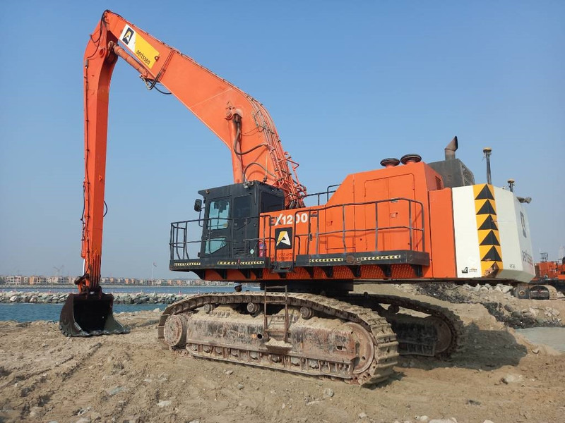Hitachi EX 1200-6 Longreach 28m (Abu Dhabi) - حفارة: صورة 5 Hitachi EX 1200-6 Longreach 28m (Abu Dhabi) - حفارة: صورة 5