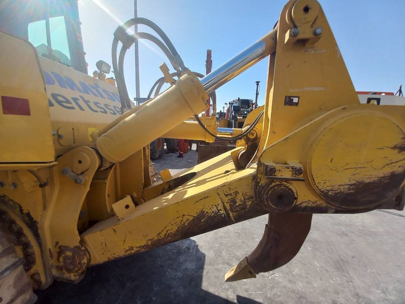 Komatsu D155-6R (4 pieces available in Abu Dhabi) - جرافة: صورة 5 Komatsu D155-6R (4 pieces available in Abu Dhabi) - جرافة: صورة 5