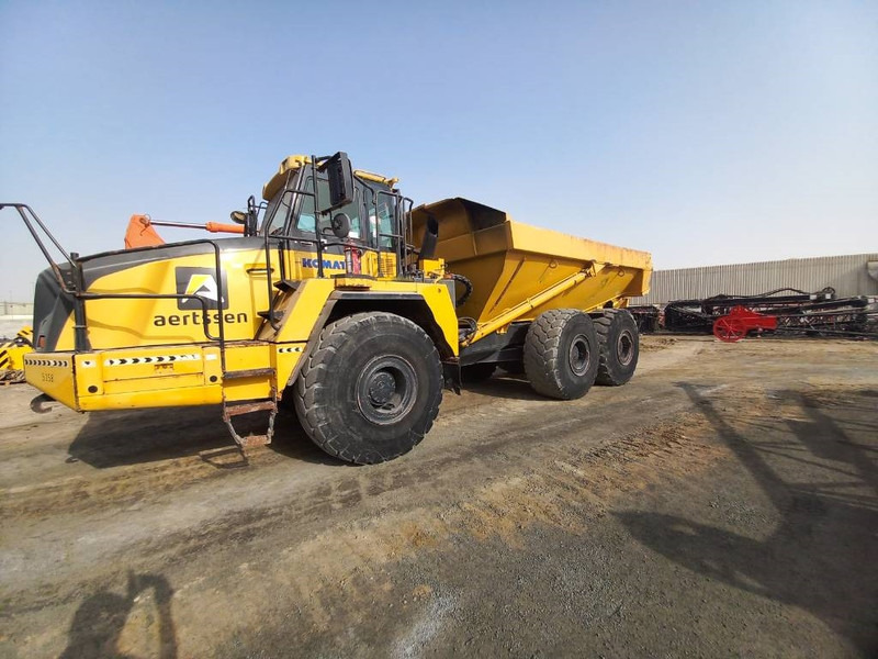 Komatsu HM400-3R (4 pcs available in Abu Dhabi) - شاحنة قلاب مفصلية: صورة 2 Komatsu HM400-3R (4 pcs available in Abu Dhabi) - شاحنة قلاب مفصلية: صورة 2
