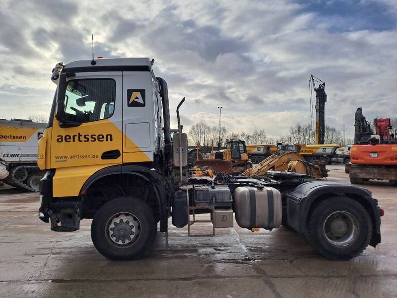 Mercedes-Benz Arocs 2045 - وحدة جر: صورة 1 Mercedes-Benz Arocs 2045 - وحدة جر: صورة 1