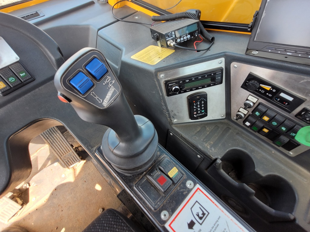 شاحنة قلابة مجنزرة BERGMANN 4010R: صورة 12