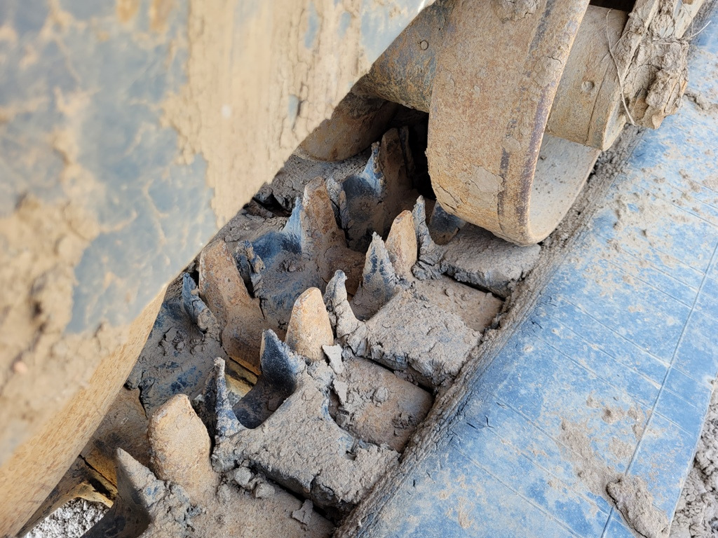 شاحنة قلابة مجنزرة BERGMANN 4010R: صورة 15